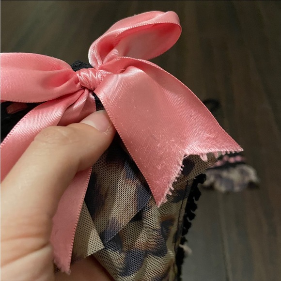 Trashy Lingerie Viola Leopard Print Ruffle Set - Picture 9 of 11